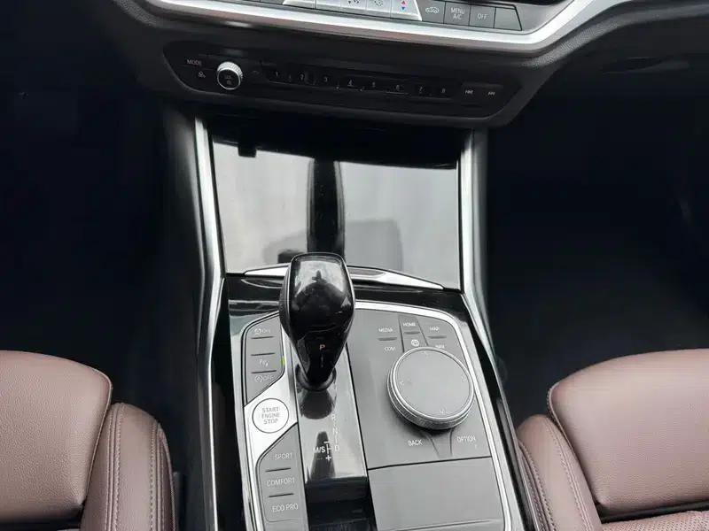 2022 BMW 3 Series 320Li M Sport Package — миниатюра 29