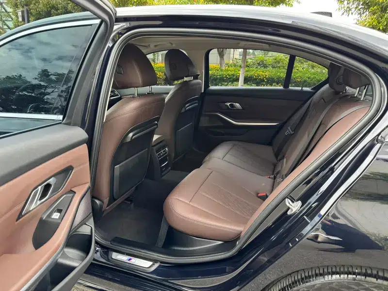 2022 BMW 3 Series 320Li M Sport Package — миниатюра 32