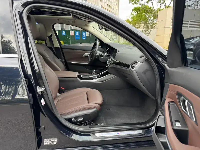 2022 BMW 3 Series 320Li M Sport Package — миниатюра 40