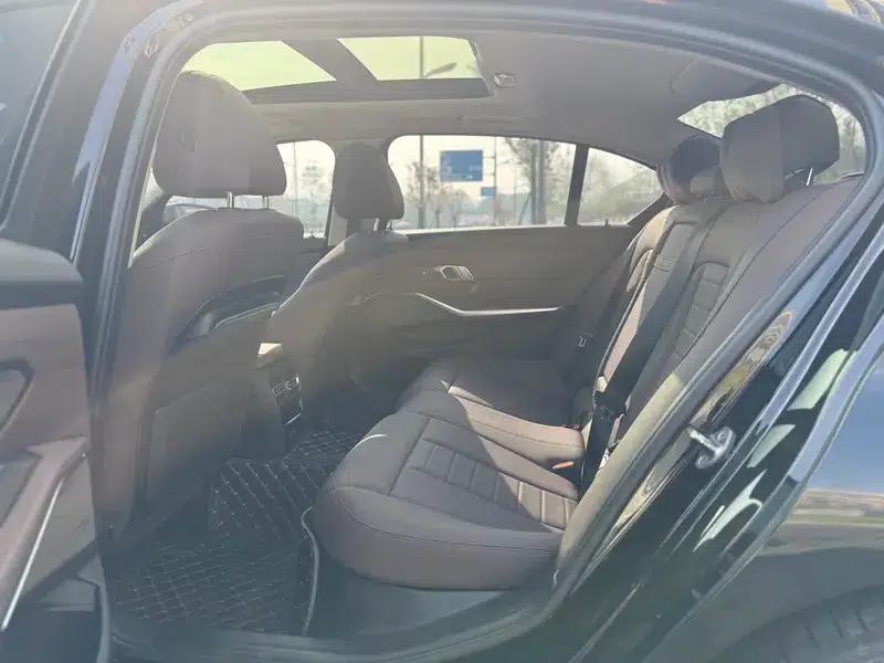 2021 BMW 3 Series 325Li M Sport Shadow Edition — миниатюра 15