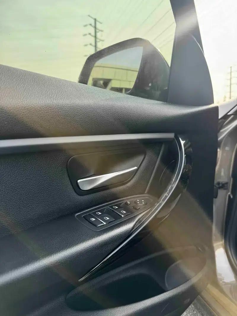 BMW 3 Series 2019 320Li Fashion Edition — миниатюра 15