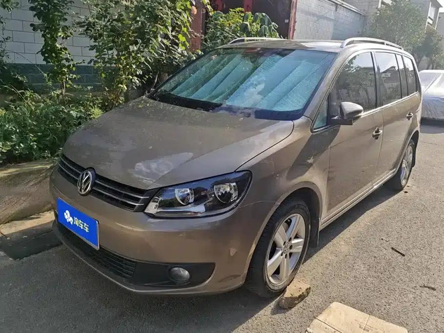 Touran 2015 1.4T Manual Fashion Edition 5-seater — миниатюра 1