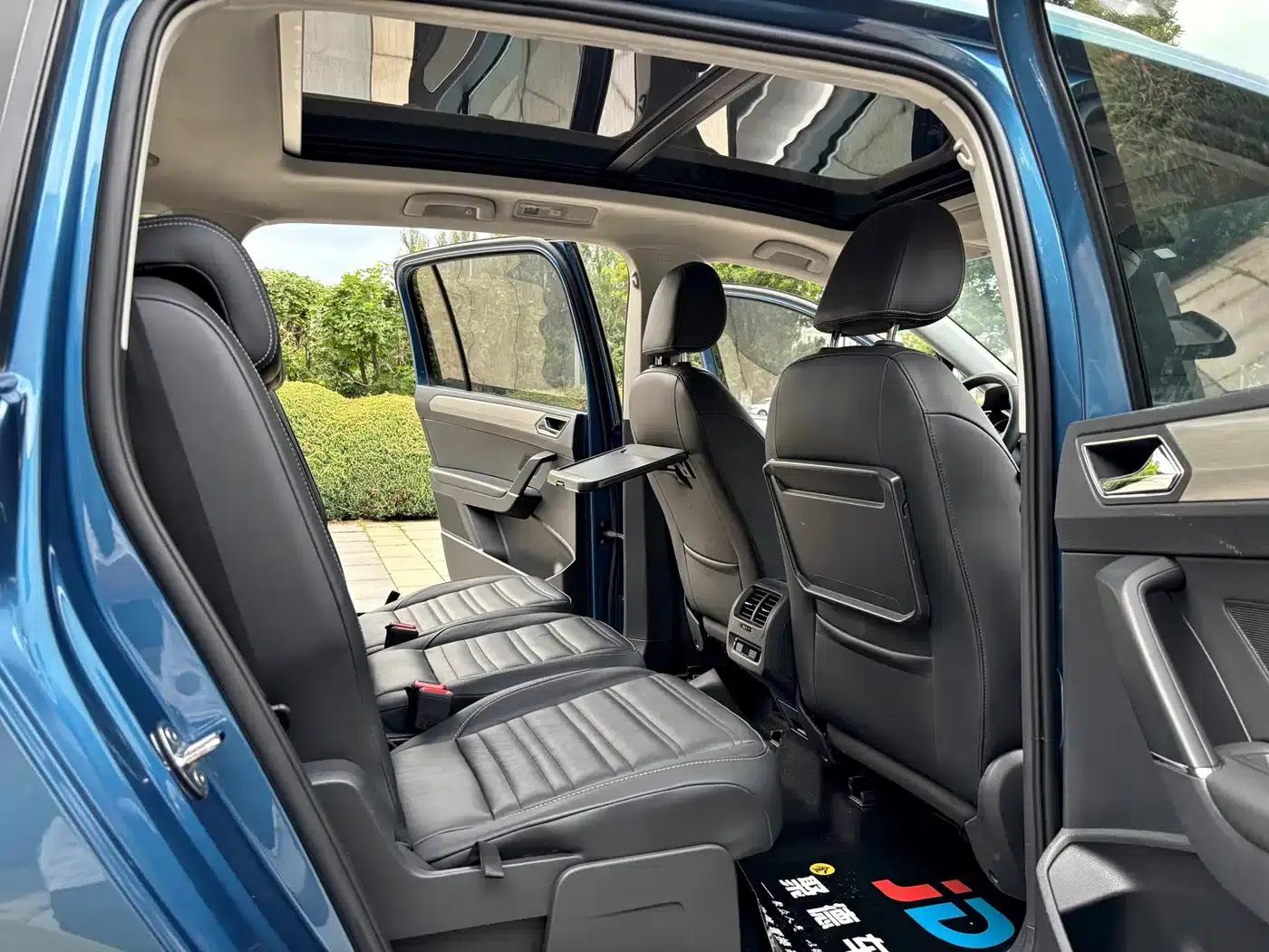 2016 Touran L 280TSI DSG Luxury Edition — миниатюра 14