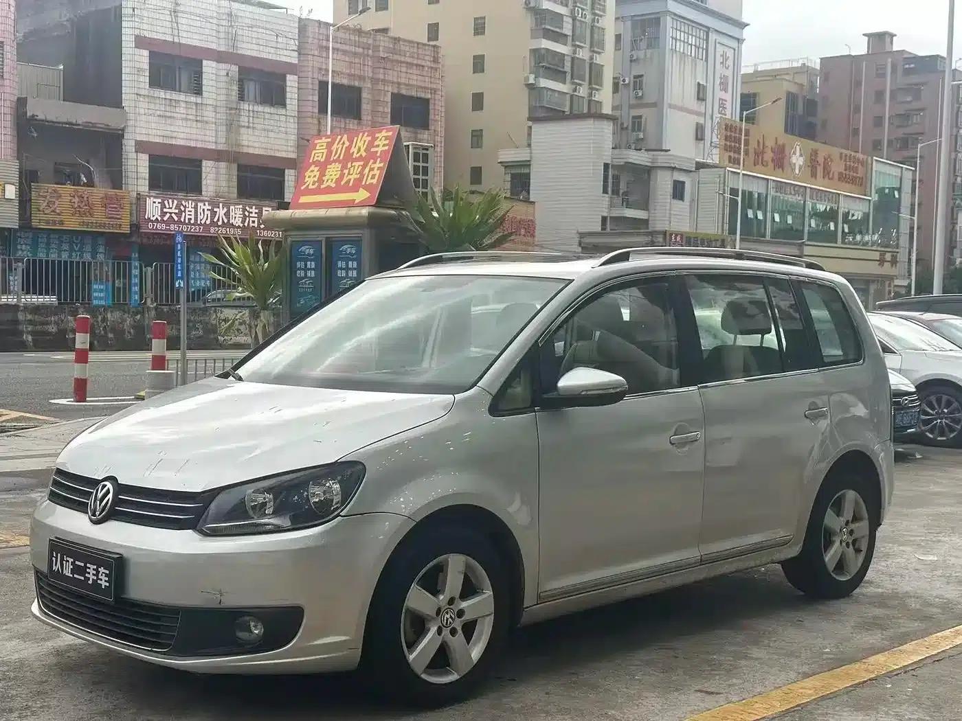 2013 Volkswagen Touran 1.4T Manual Comfort Edition 5-seater — миниатюра 1