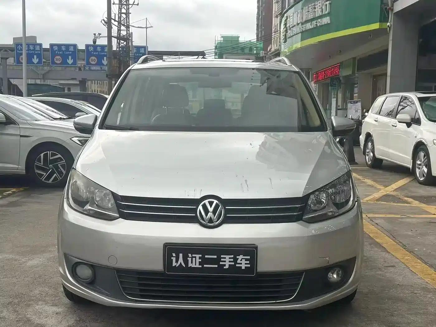 2013 Volkswagen Touran 1.4T Manual Comfort Edition 5-seater — миниатюра 2