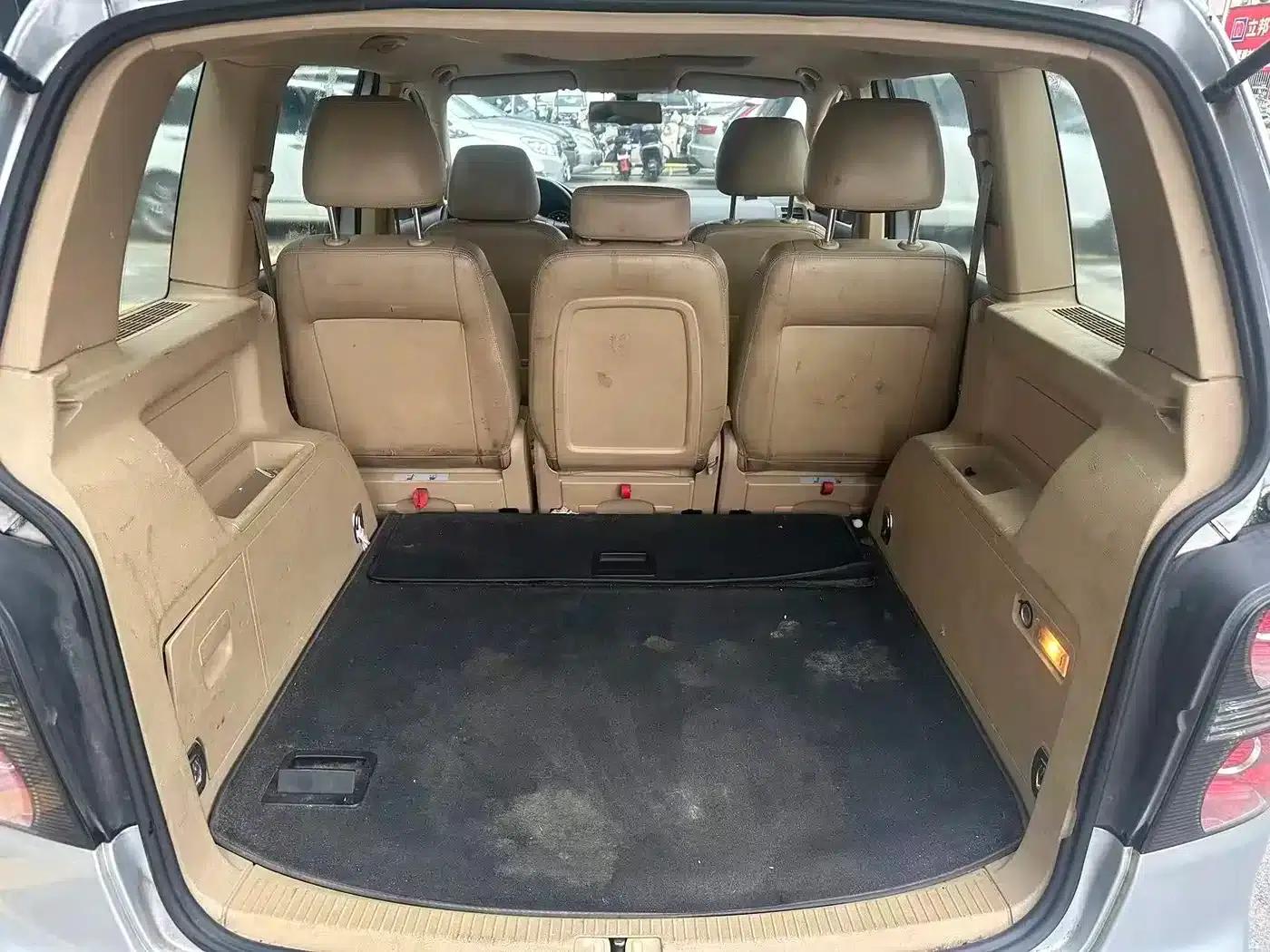 2013 Volkswagen Touran 1.4T Manual Comfort Edition 5-seater — миниатюра 7