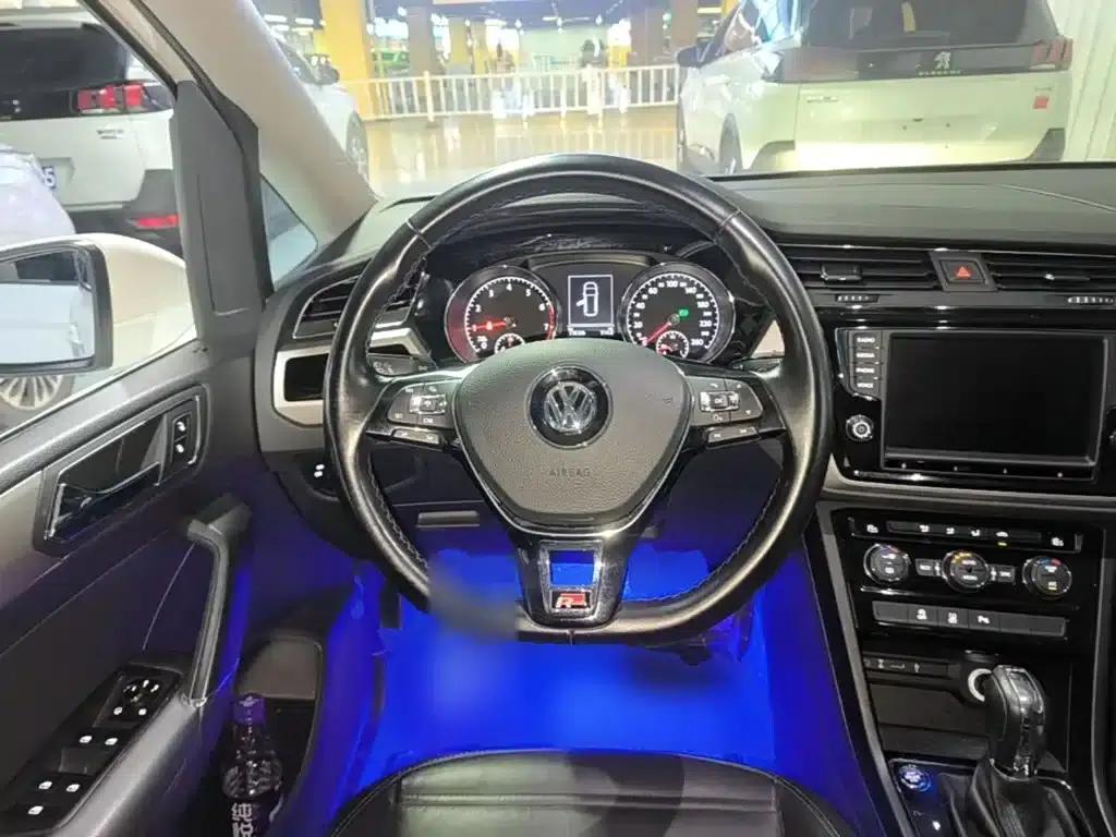 2018 Touran L 280TSI DSG Cross Edition 7-seater National V emission standard — миниатюра 11