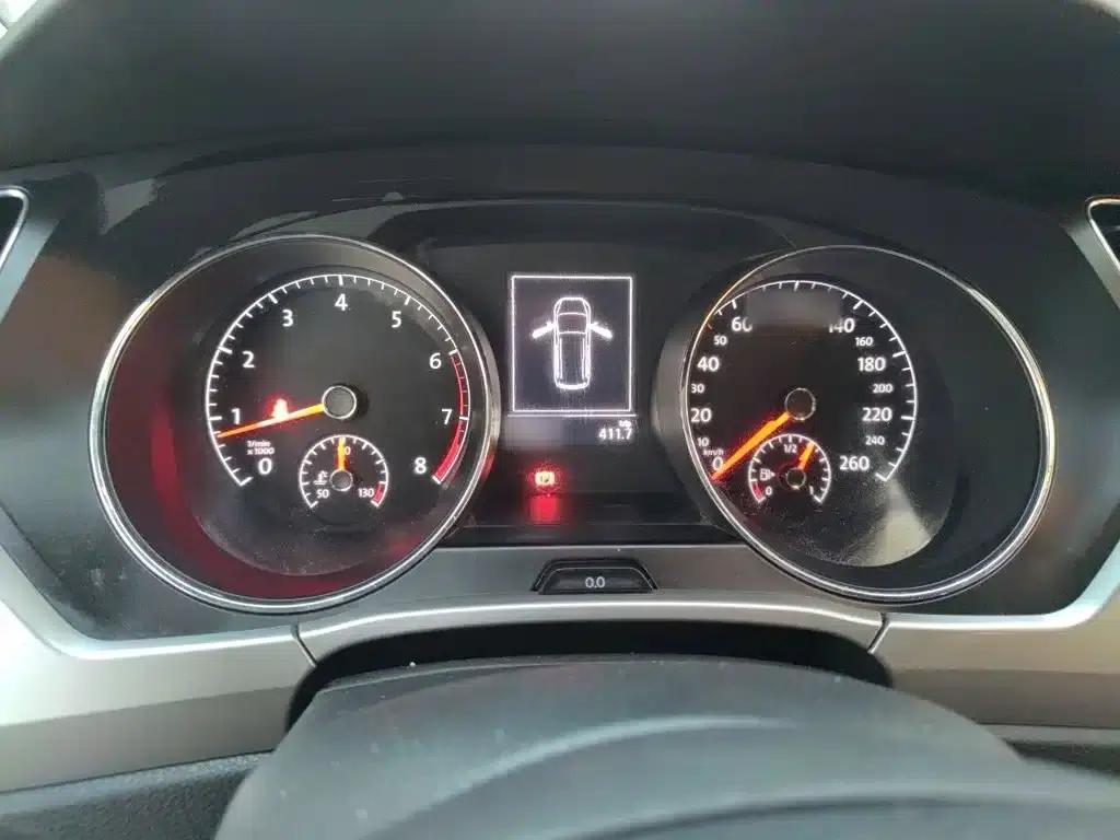 2016 Touran L 280TSI Manual Fashion Edition — миниатюра 4