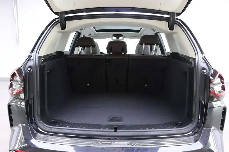 BMW X3 2023 xDrive30i Luxury M Sport Package — миниатюра 34