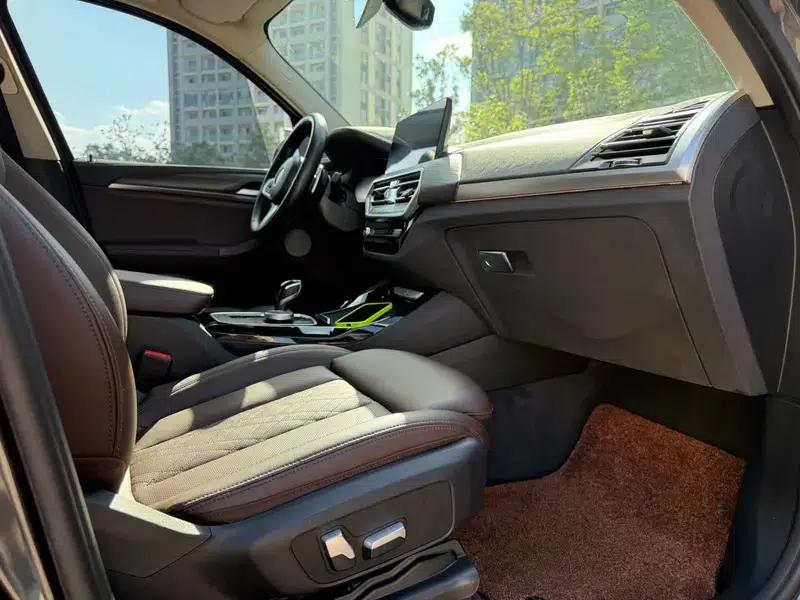 BMW X3 2022 xDrive30i Leading Edition M Sport Package — миниатюра 17