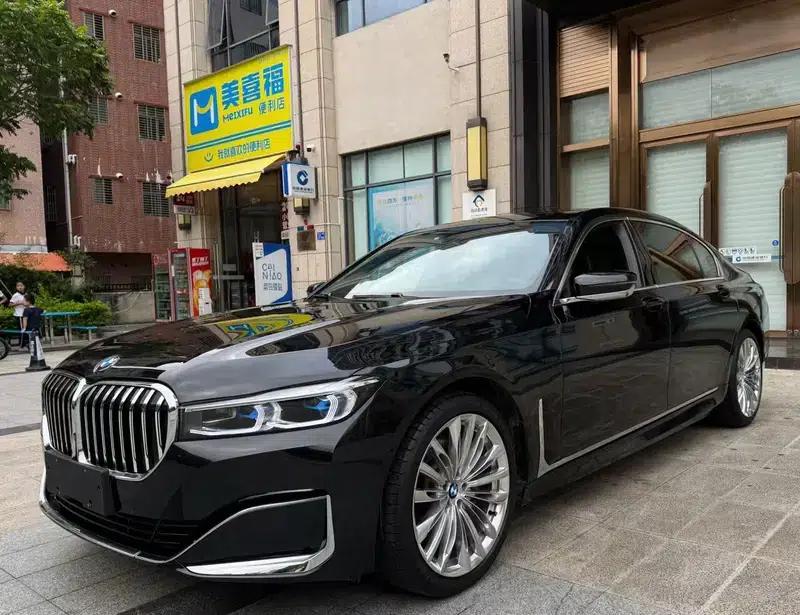 2018 BMW 7 Series 730Li Leading Edition M Sport Package — миниатюра 1