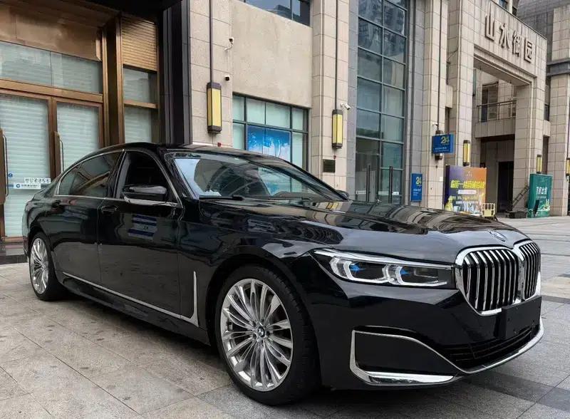 2018 BMW 7 Series 730Li Leading Edition M Sport Package — миниатюра 3