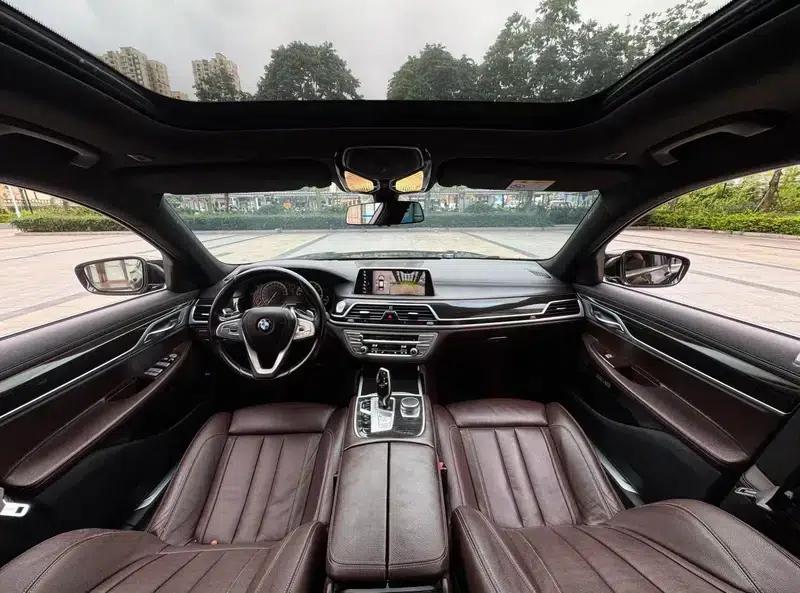 2018 BMW 7 Series 730Li Leading Edition M Sport Package — миниатюра 6