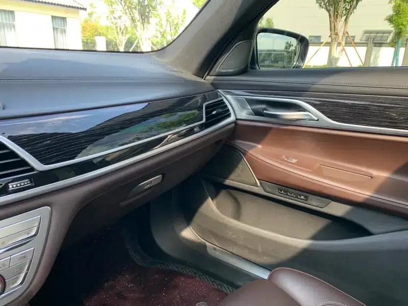 2021 BMW 7 Series 730Li Luxury Package — миниатюра 9