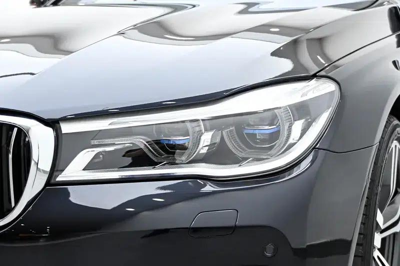 2018 BMW 7 Series 740Li xDrive Luxury M Sport Package — миниатюра 12