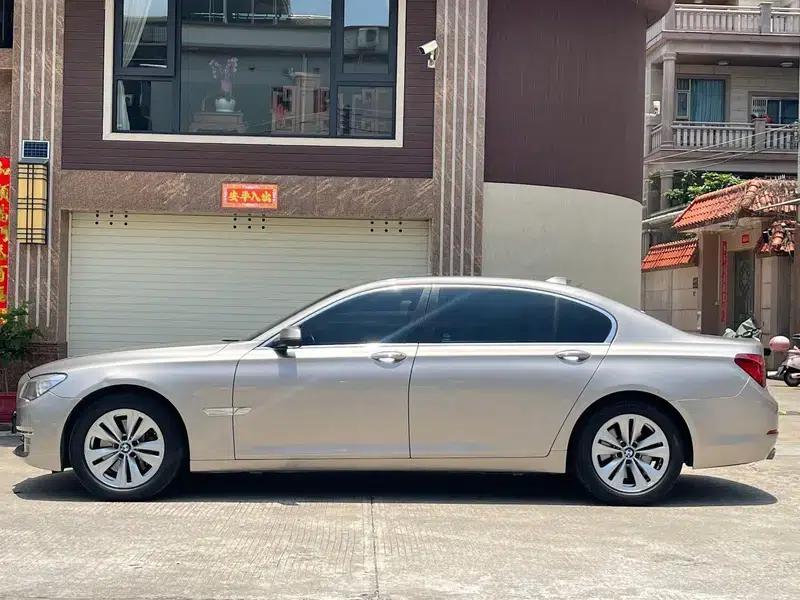 2013 BMW 7 Series 730Li Luxury — миниатюра 3