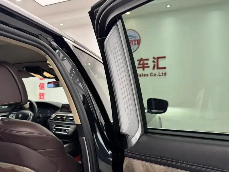 2021 BMW 7 Series 740Li Leading Luxury Package — миниатюра 12