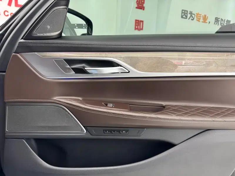 2021 BMW 7 Series 740Li Leading Luxury Package — миниатюра 14