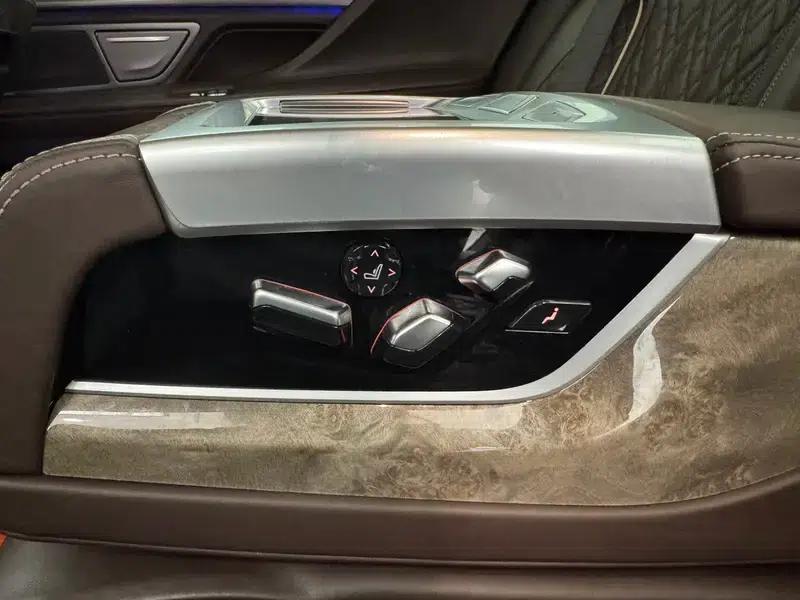 2021 BMW 7 Series 740Li Leading Luxury Package — миниатюра 15