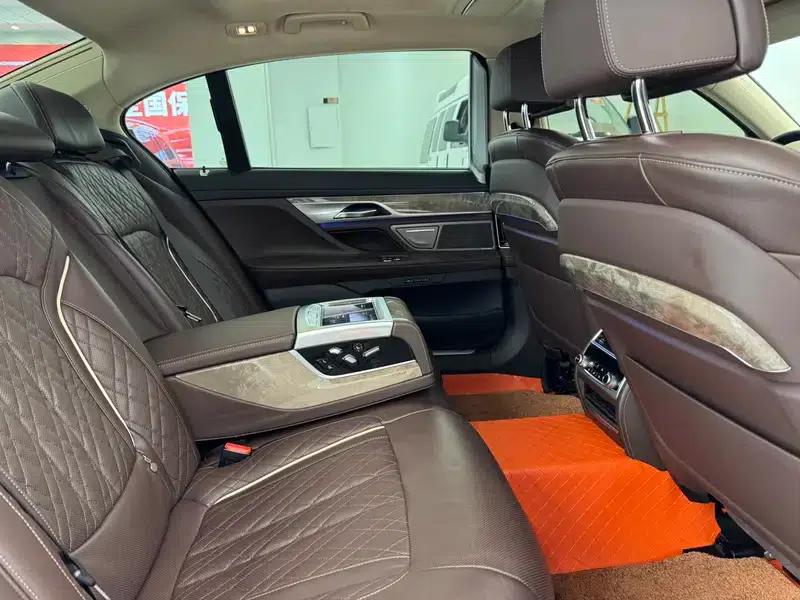 2021 BMW 7 Series 740Li Leading Luxury Package — миниатюра 32
