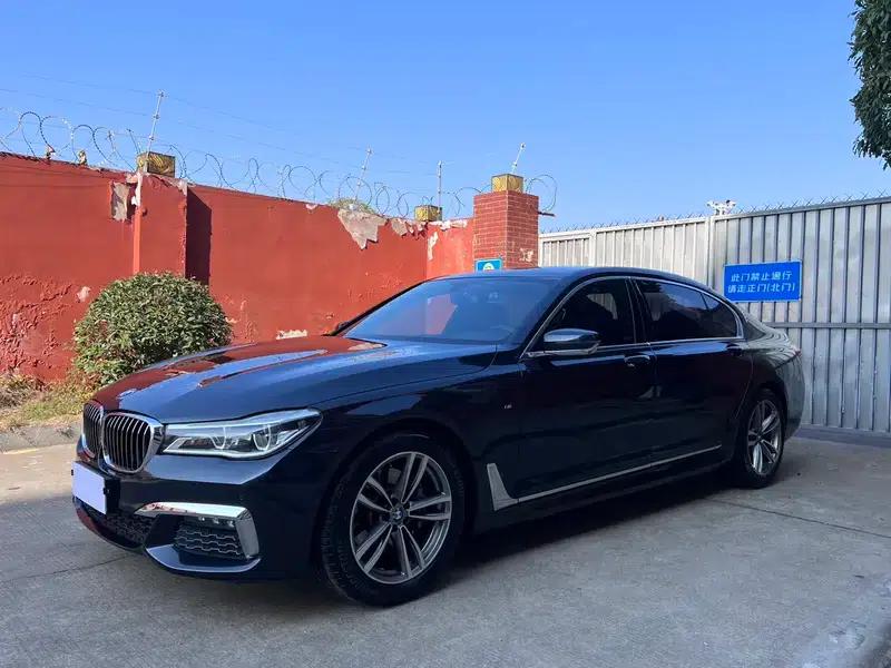 2018 BMW 7 Series 730Li Luxury M Sport Package — миниатюра 1