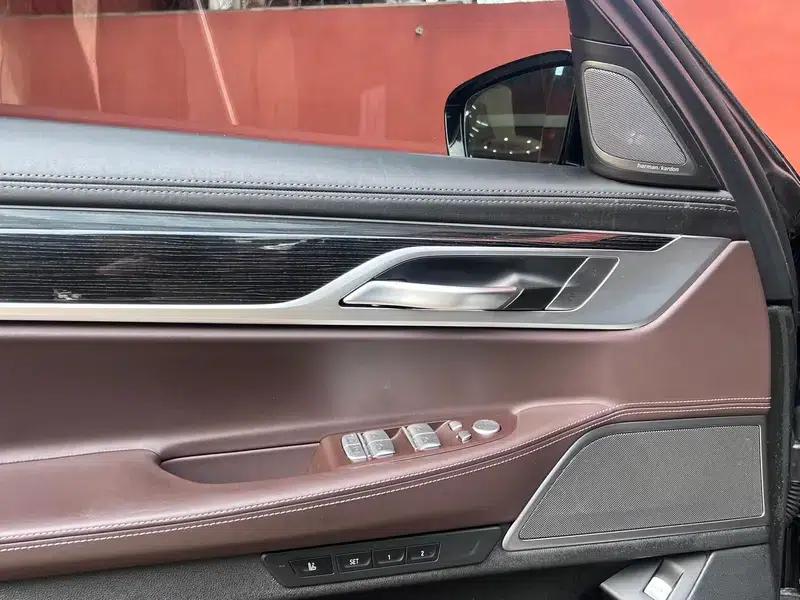 2018 BMW 7 Series 730Li Luxury M Sport Package — миниатюра 7