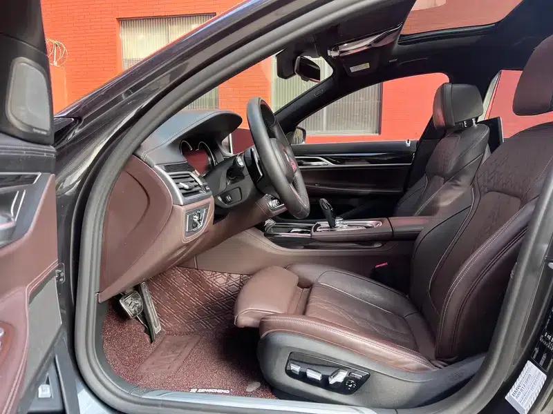 2018 BMW 7 Series 730Li Luxury M Sport Package — миниатюра 10