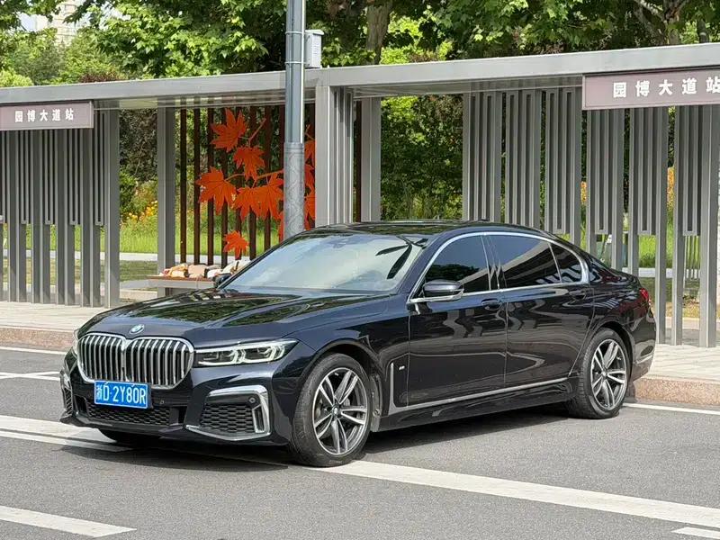 2019 BMW 7 Series 730Li M Sport Package — миниатюра 1
