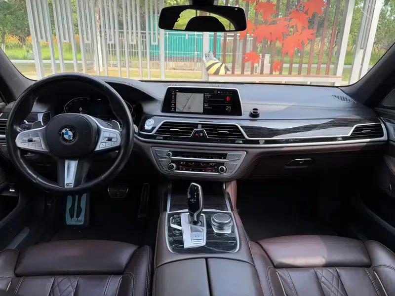 2019 BMW 7 Series 730Li M Sport Package — миниатюра 7