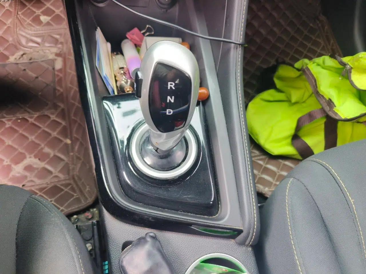 JAC Group iEVS4 2019 Luxury Model — миниатюра 14