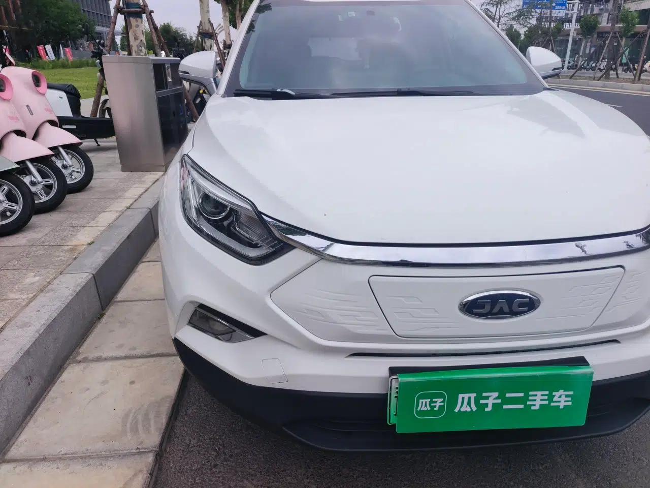 JAC Group iEVS4 2019 Luxury Model — миниатюра 7