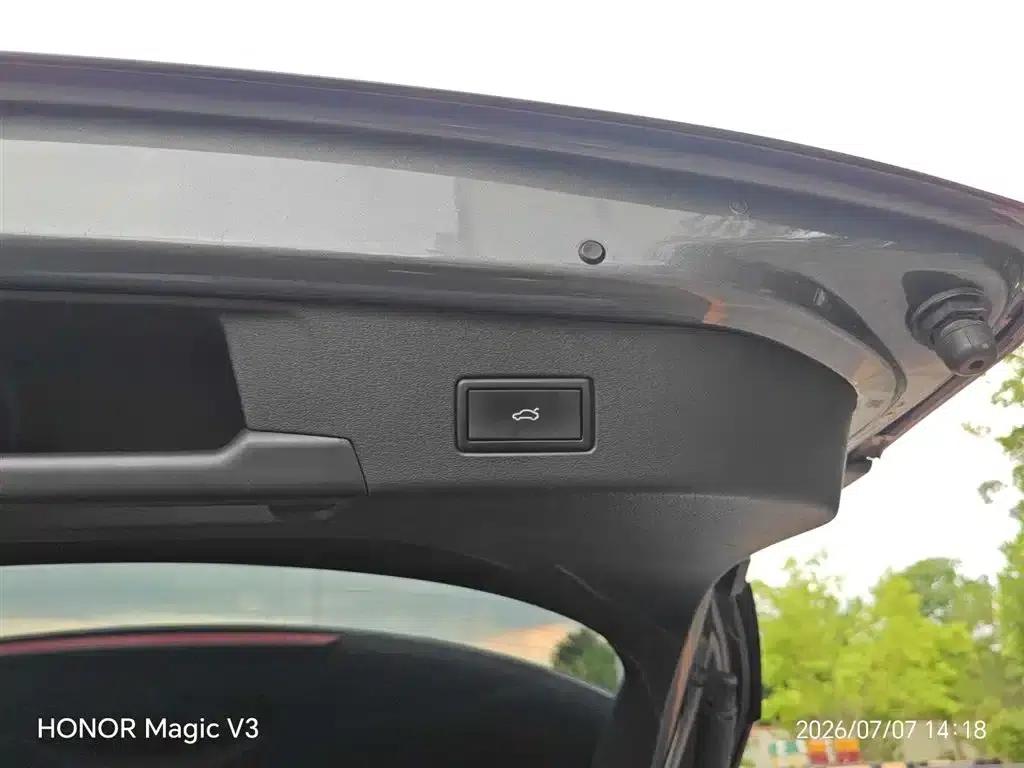ID.4 X 2023 Pure Long Range Edition — миниатюра 12