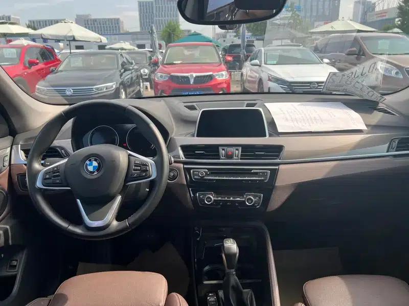 BMW X1 2018 xDrive20Li Luxury — миниатюра 8