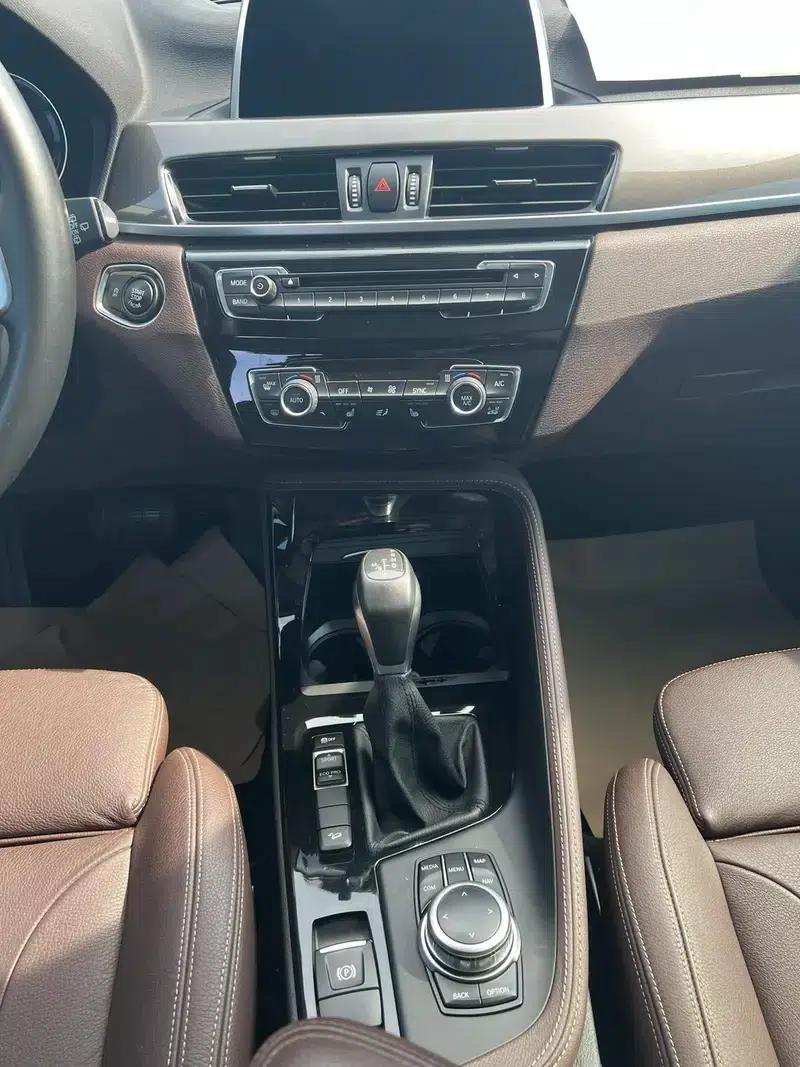 BMW X1 2018 xDrive20Li Luxury — миниатюра 9