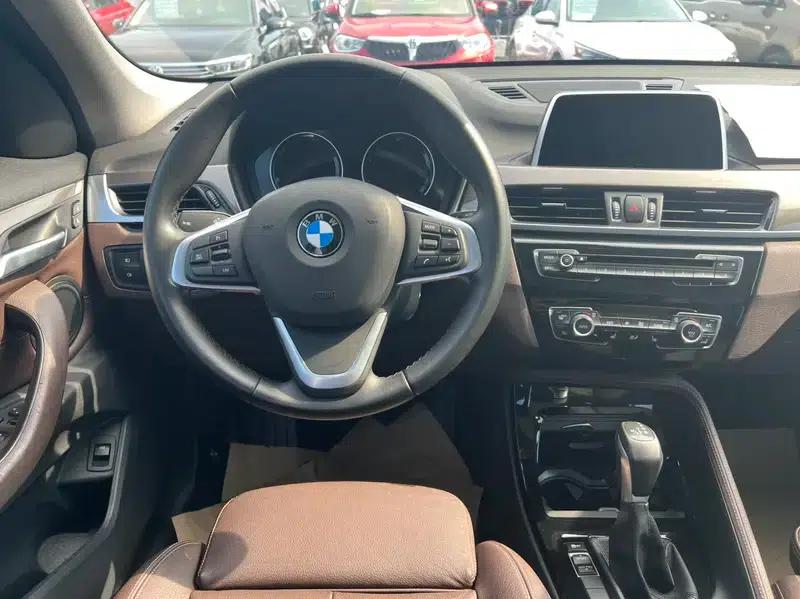 BMW X1 2018 xDrive20Li Luxury — миниатюра 10