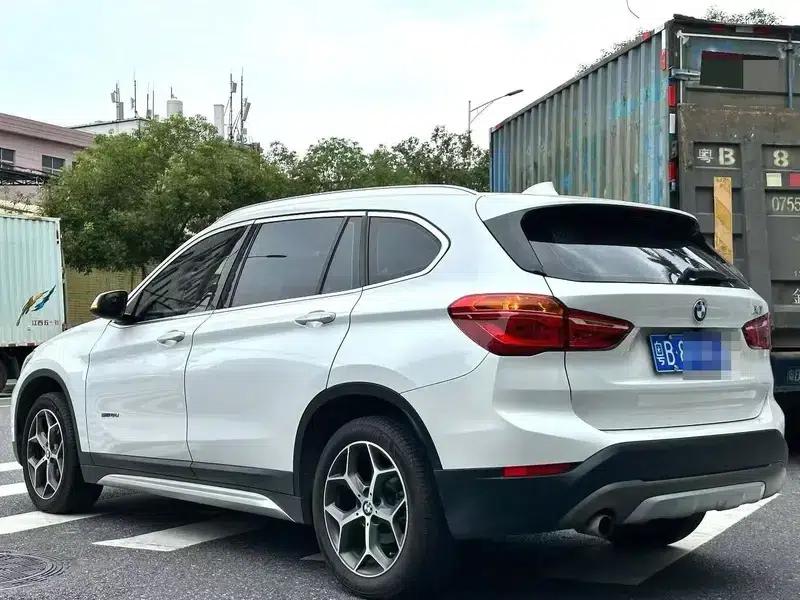 BMW X1 2016 sDrive18Li Luxury — миниатюра 4