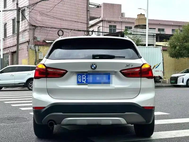 BMW X1 2016 sDrive18Li Luxury — миниатюра 5