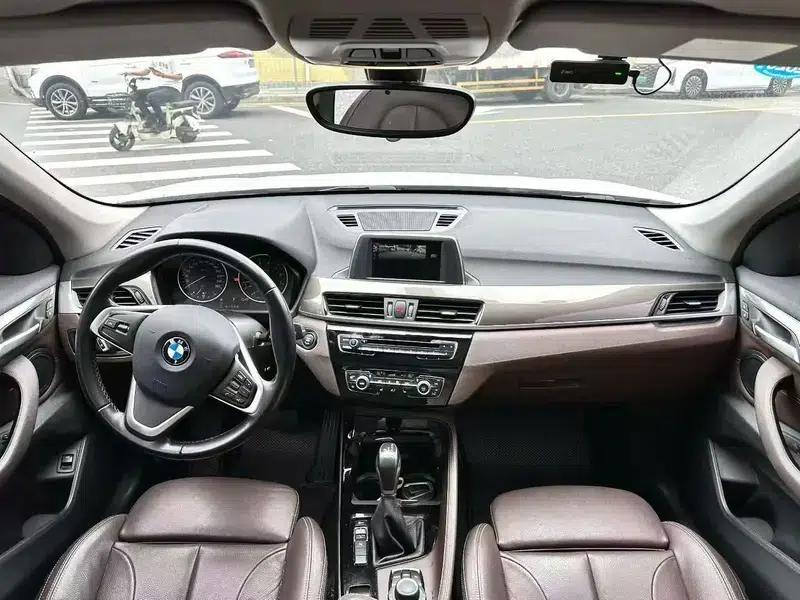 BMW X1 2016 sDrive18Li Luxury — миниатюра 7