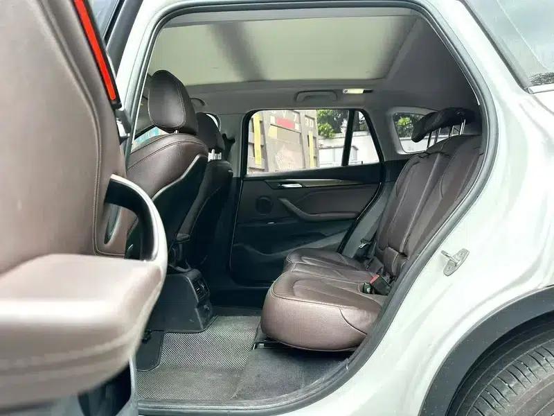 BMW X1 2016 sDrive18Li Luxury — миниатюра 9