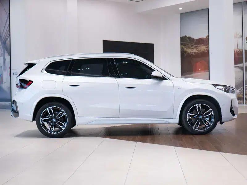 BMW X1 2025 sDrive25Li M Sport Package — миниатюра 7