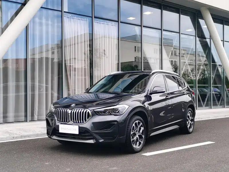 BMW X1 2022 sDrive25Li Leading Edition — миниатюра 1