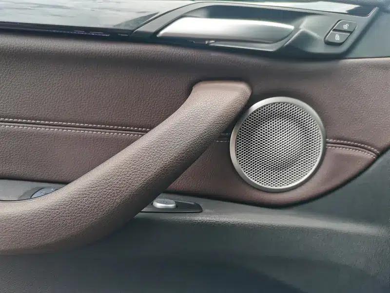 BMW X1 2022 sDrive25Li Leading Edition — миниатюра 11