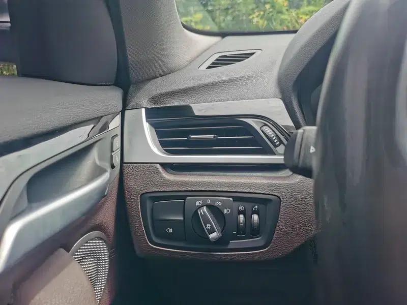 BMW X1 2022 sDrive25Li Leading Edition — миниатюра 18