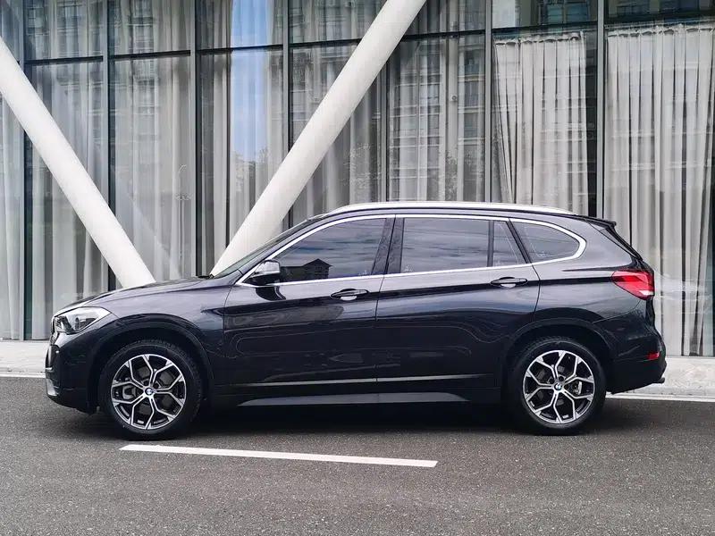 BMW X1 2022 sDrive25Li Leading Edition — миниатюра 3