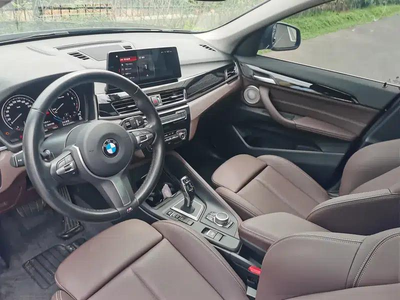 BMW X1 2022 sDrive25Li Leading Edition — миниатюра 21