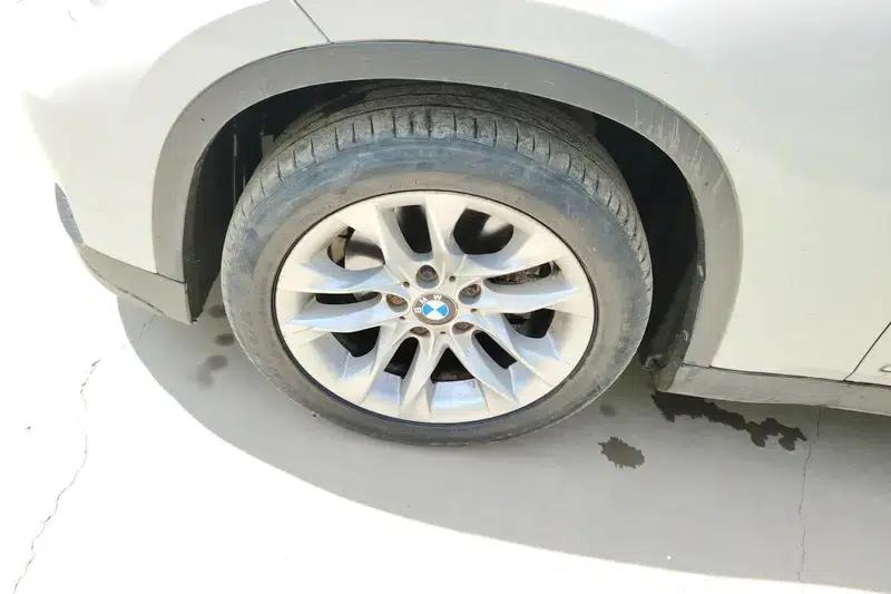 BMW X1 2014 sDrive18i Leading Edition — миниатюра 9