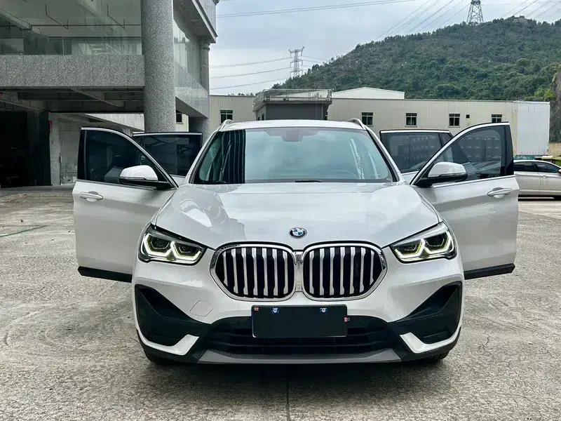 BMW X1 2021 Facelift sDrive25Li Leading Edition — миниатюра 2