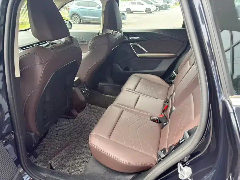 2023 BMW X1 sDrive25Li X Design Package — миниатюра 11