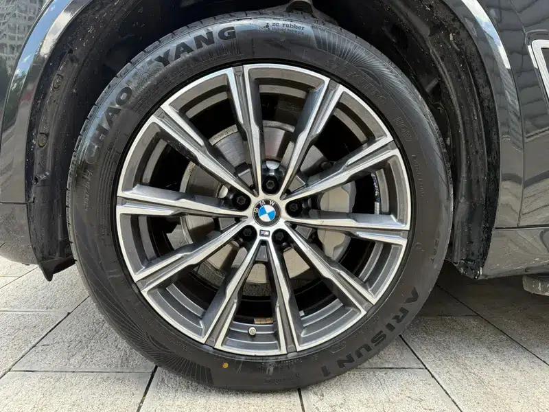 BMW X5 2022 xDrive 30Li M Sport Package — миниатюра 13