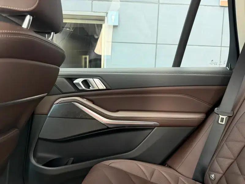 BMW X5 2022 xDrive 30Li M Sport Package — миниатюра 24